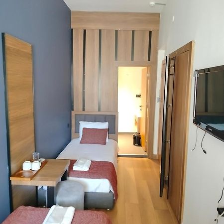 Besiktas Konuk Evi Hotel Istanbul Exterior photo