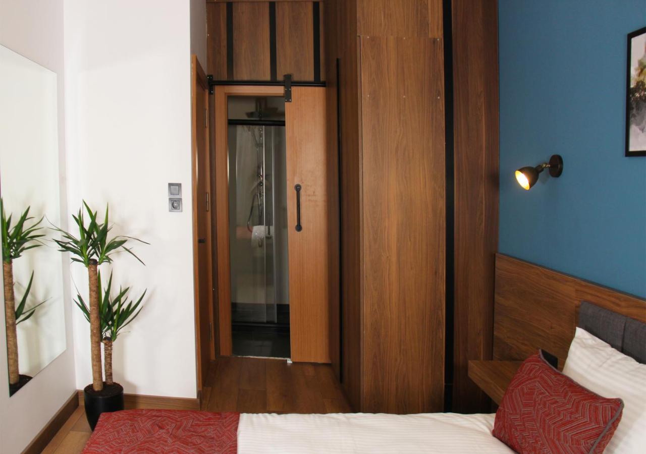 Besiktas Konuk Evi Hotel Istanbul Exterior photo
